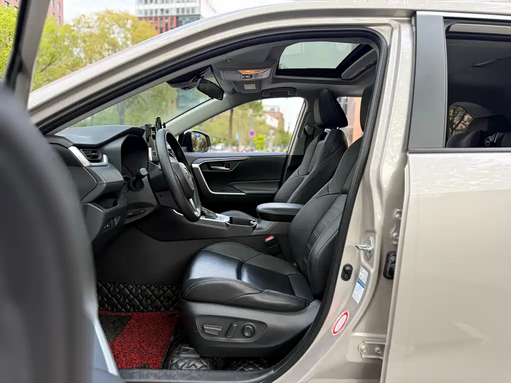 Wildlander 2.0 L CVT 4 WD Luxury