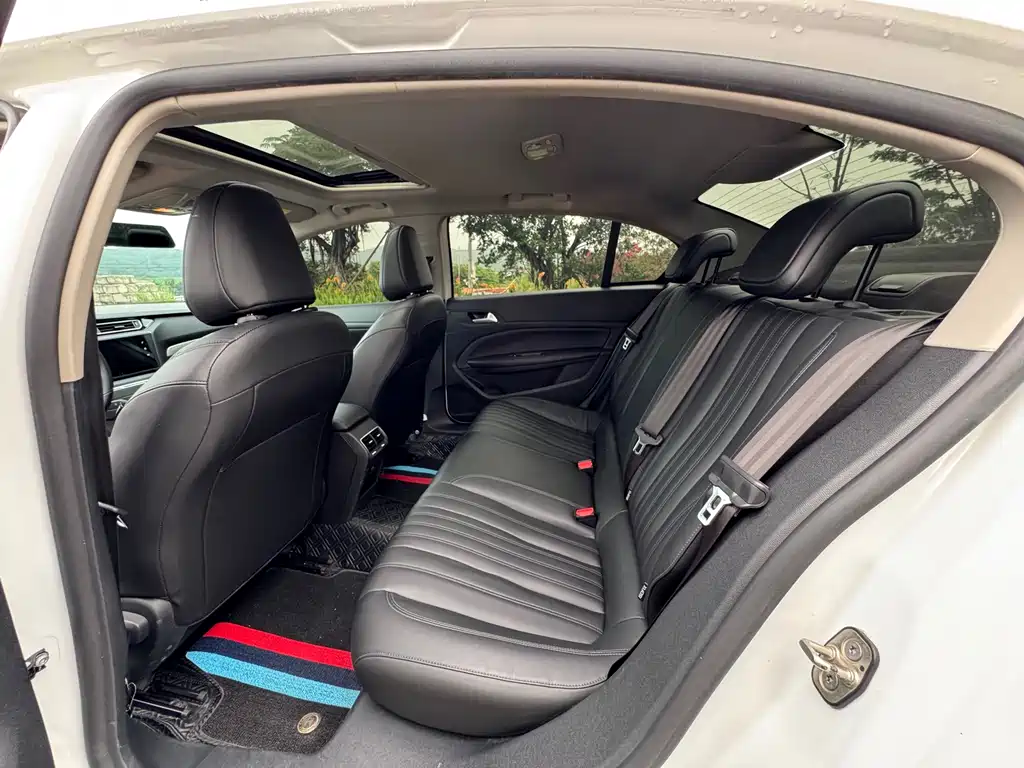 Peugeot 408 360 THP Auto Luxury CN-VI
