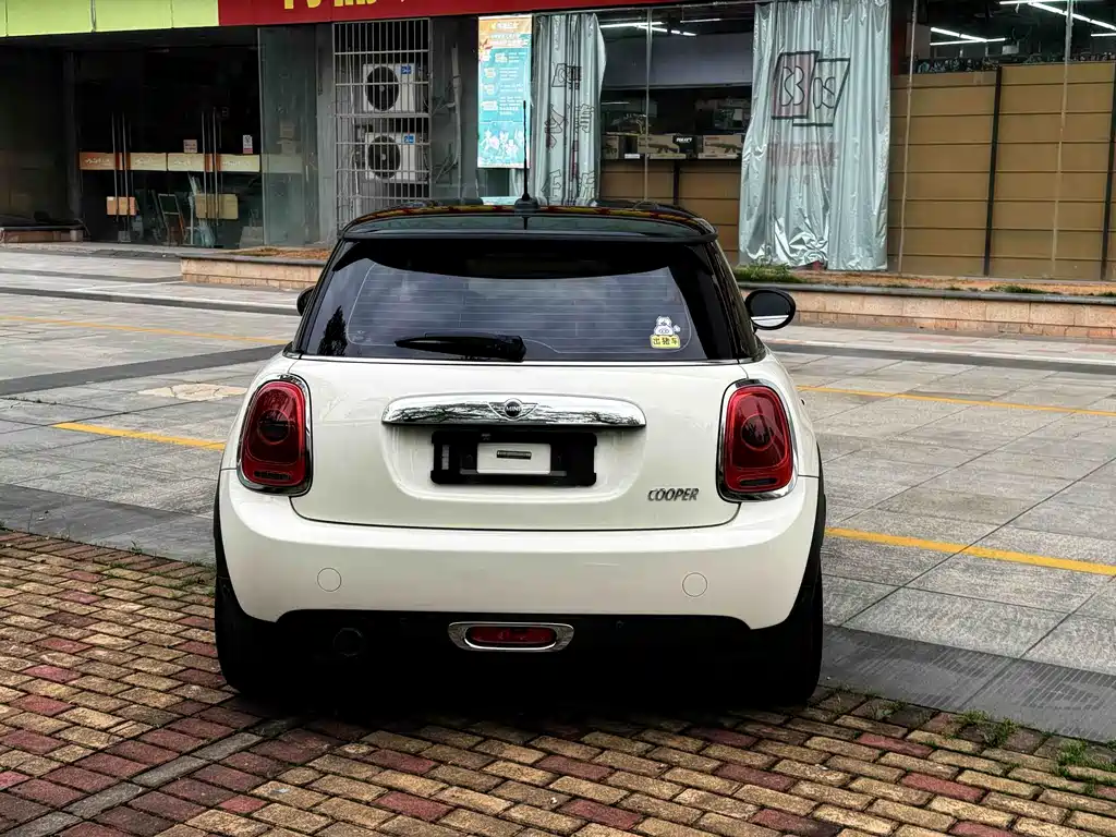 MINI 1.5 T COOPER