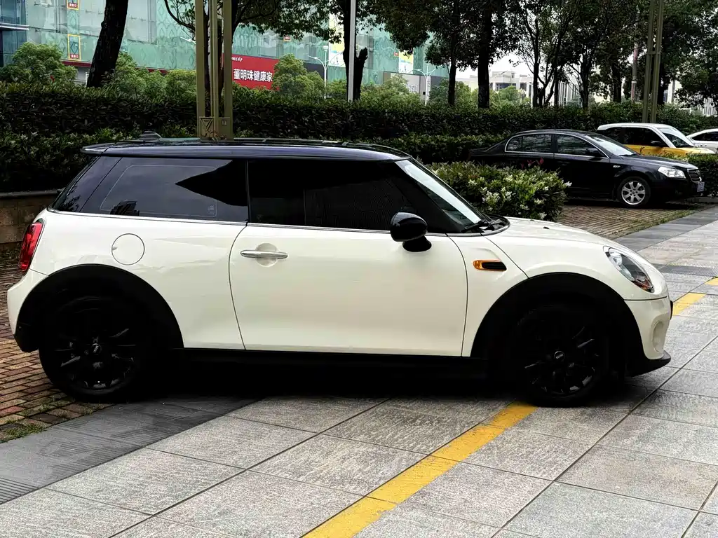 MINI 1.5 T COOPER