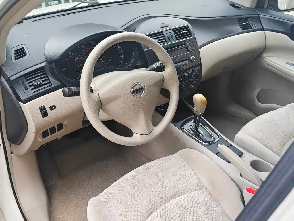 Tiida 1.6 L CVT Comfort