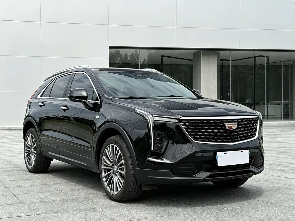 Cadillac XT4 28 T 2 WD Distinguished