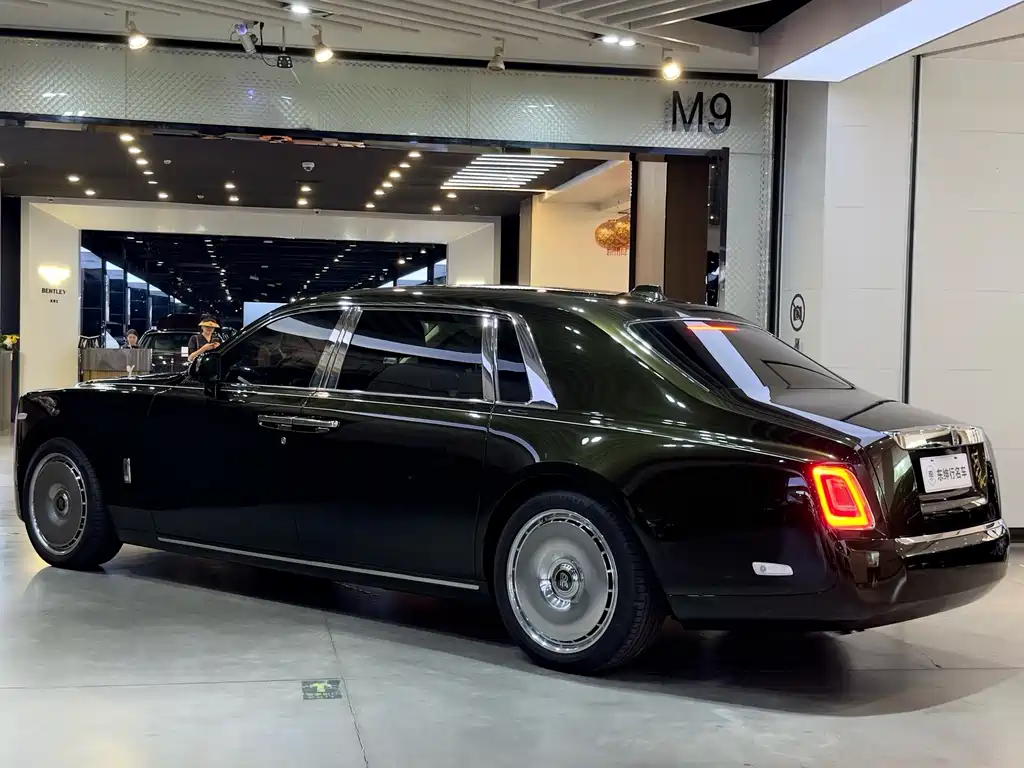 Phantom LWB Range Series II