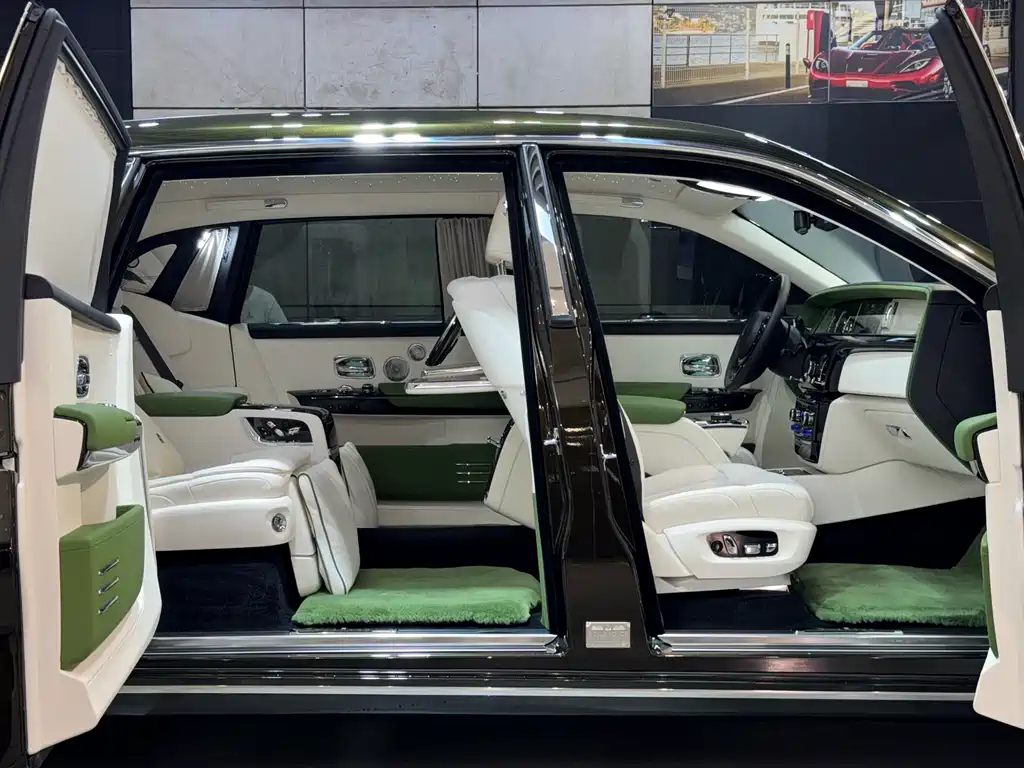 Phantom LWB Range Series II