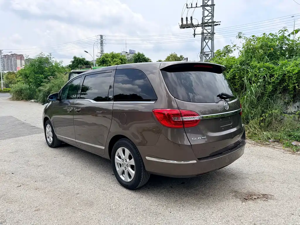 Buick GL8 3.0 L XT Luxury Business Flagship