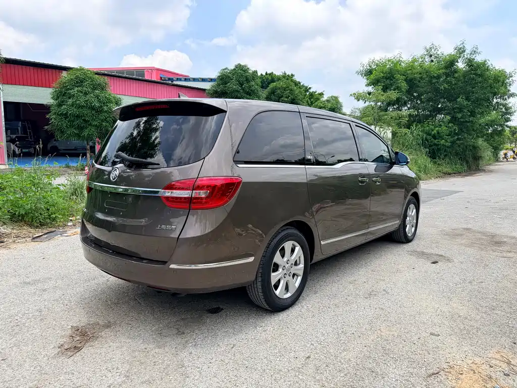Buick GL8 3.0 L XT Luxury Business Flagship
