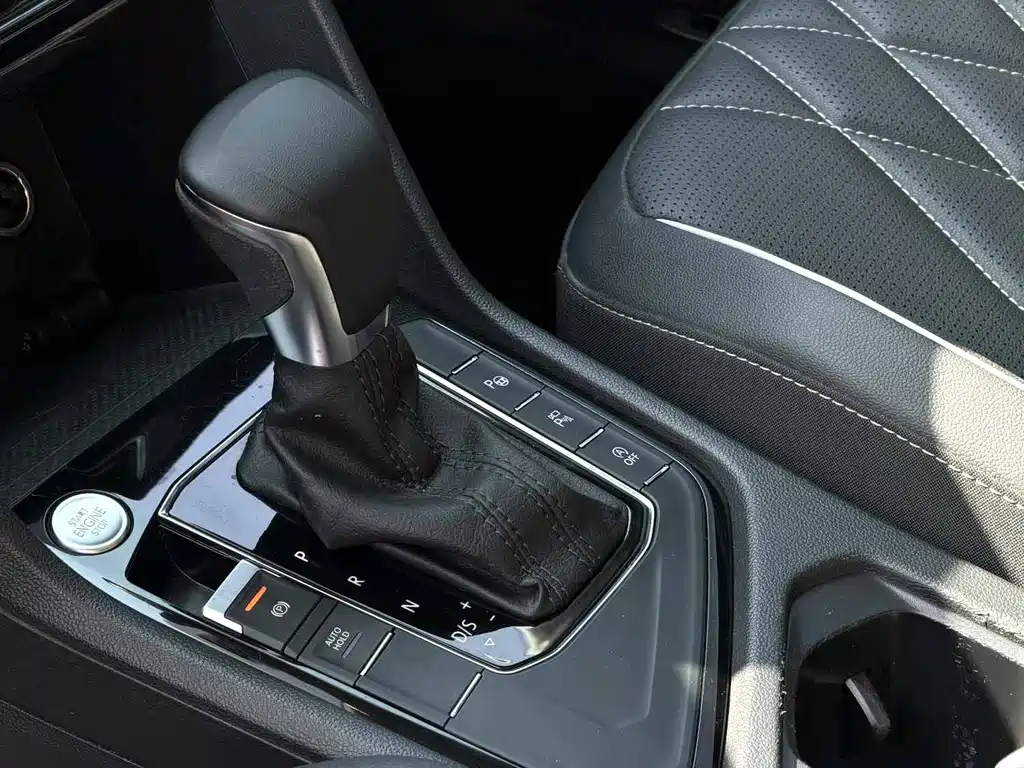 Tiguan L 330 TSI Auto 2 WD R-Line Premium