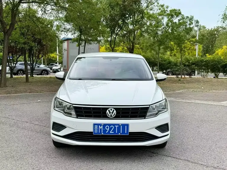 Volkswagen Jetta 1.4 L Manual Fashion