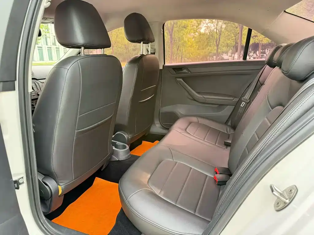 Jetta 1.4 L Manual Fashion