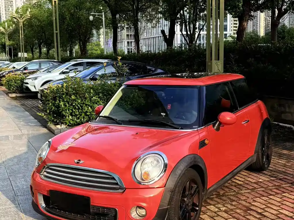 MINI 1.6 L ONE Limited 1 st Edition