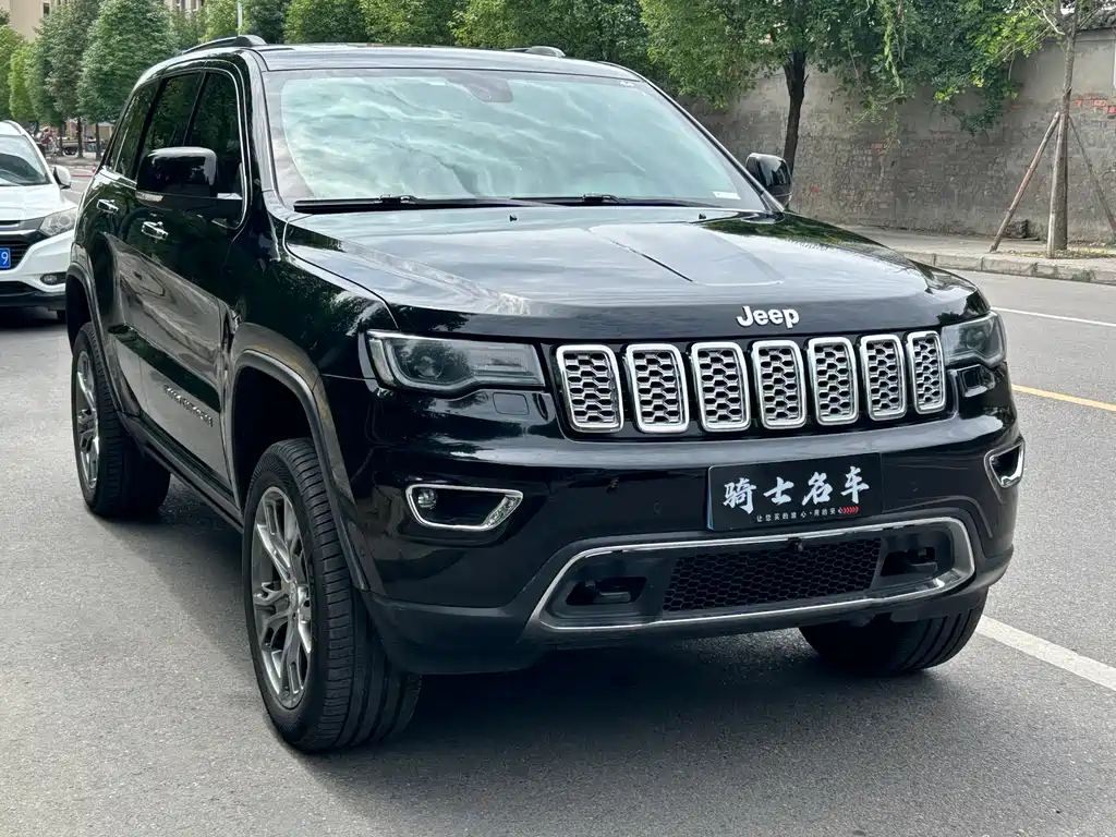 Grand Cherokee (Import) 3.6 L Luxury Navigation