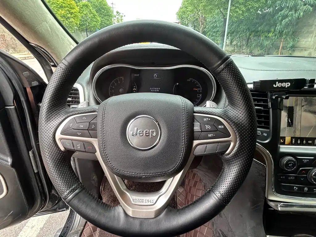 Grand Cherokee (Import) 3.6 L Luxury Navigation
