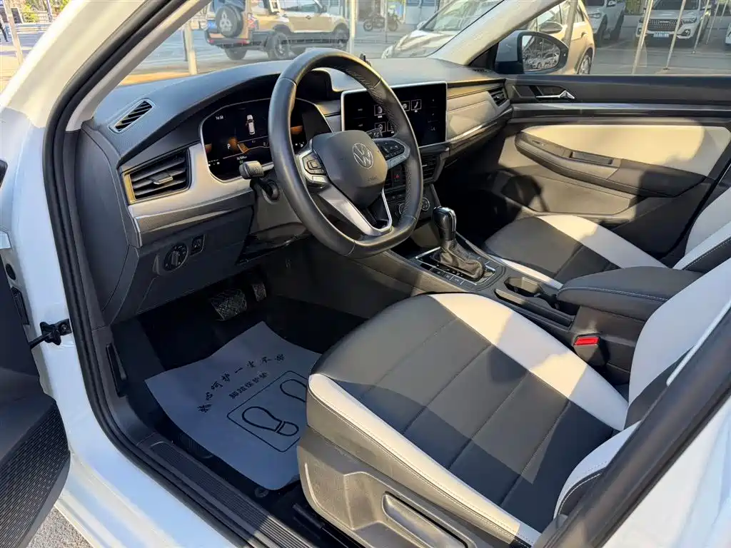 Bora 200 TSI DSG Smooth Travel