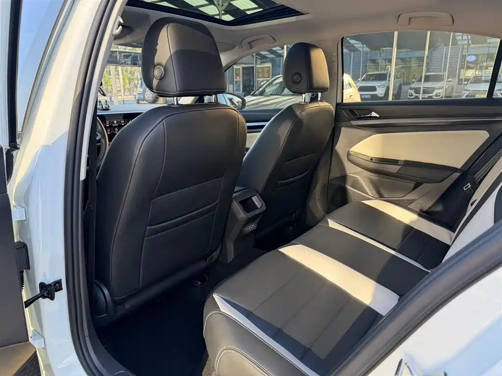 Bora 200 TSI DSG Smooth Travel