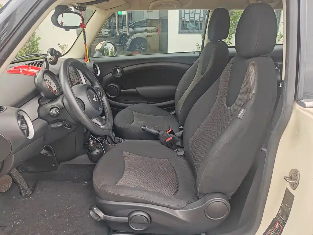 MINI 1.6 L ONE Limited 3 rd Edition