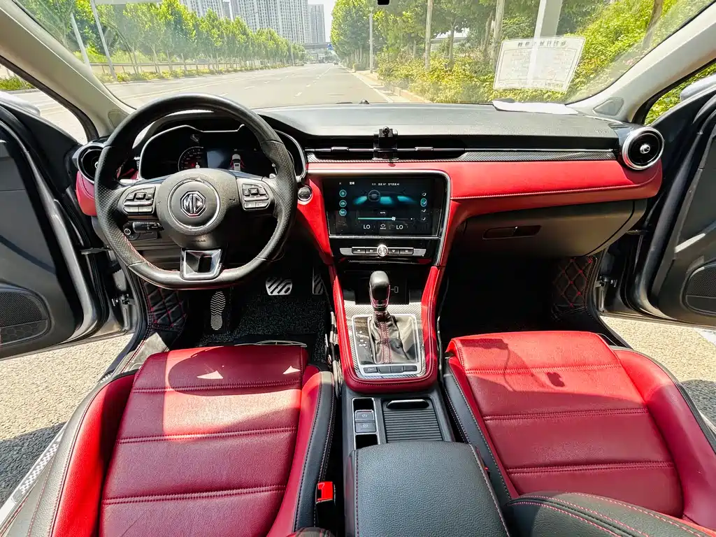 MG6 20 T Auto Trophy Premium Internet CN-V