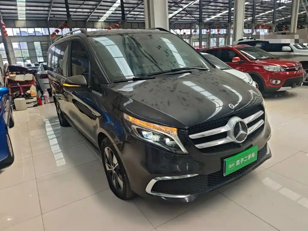 Mercedes-Benz V-Class V 260 Distinguished