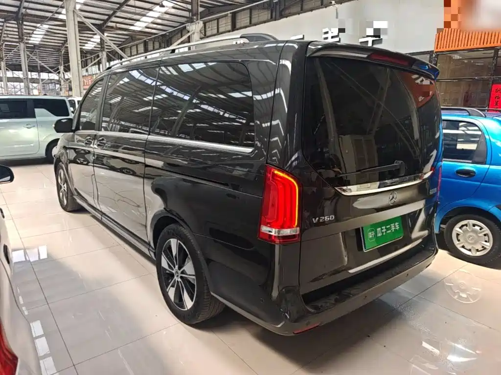 Mercedes-Benz V-Class V 260 Distinguished