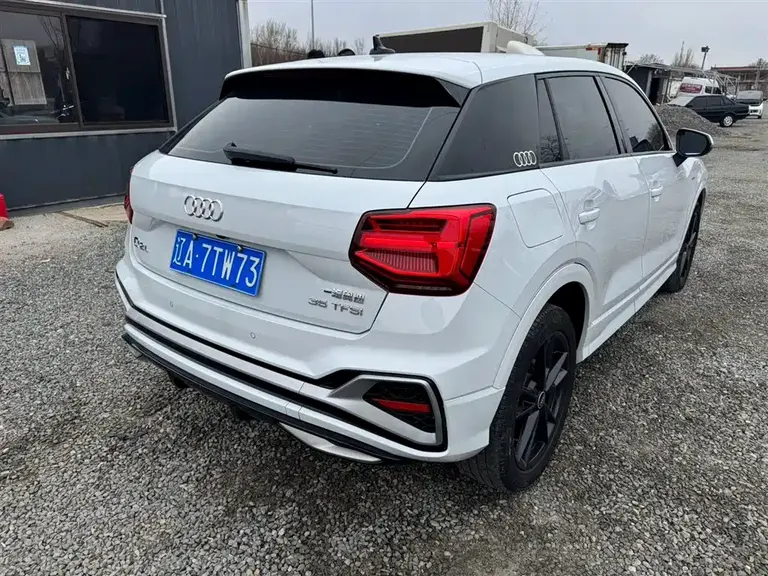 Audi Q2 L 35 TFSI Progressive Elegant