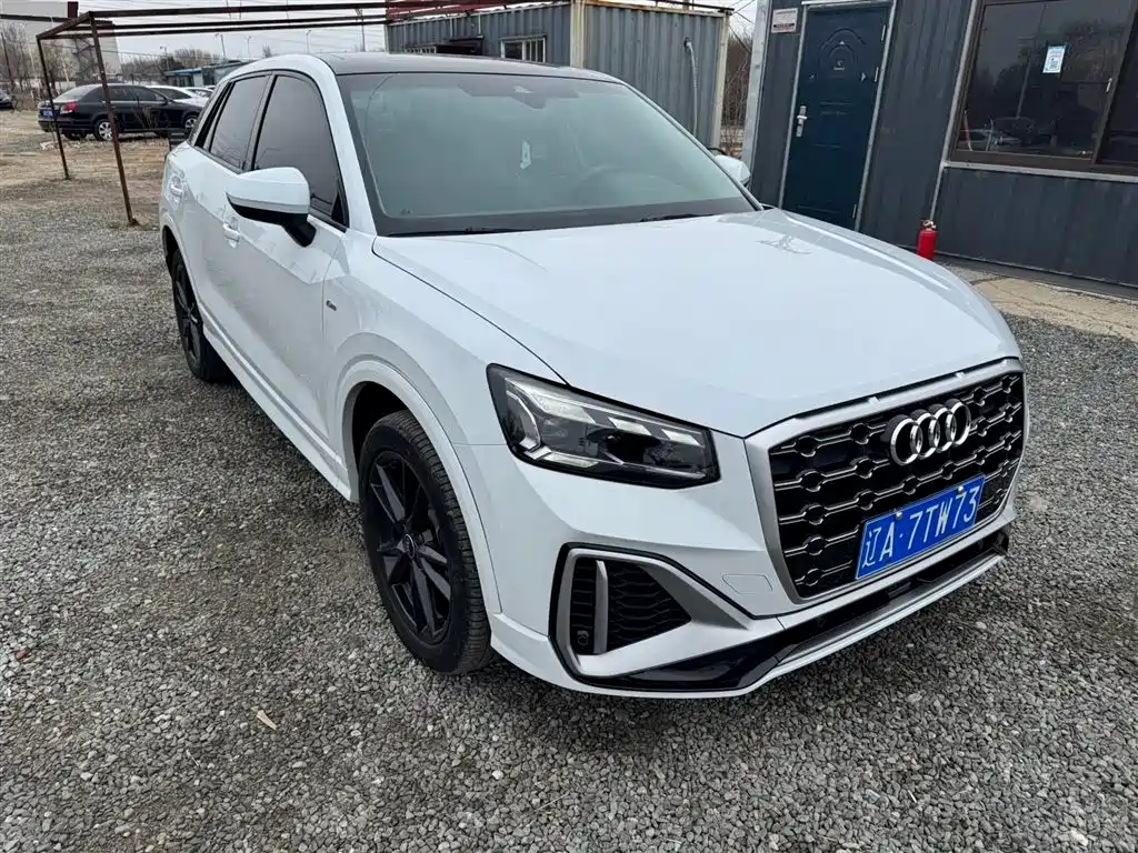 Audi Q2 L 35 TFSI Progressive Elegant
