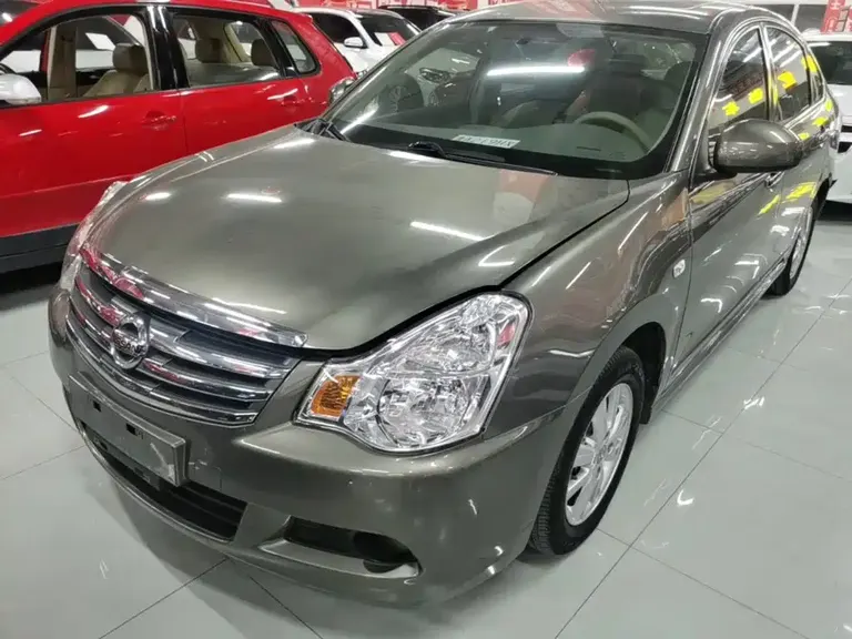Nissan Sylphy Classic 1.6 XE+ CVT Leading