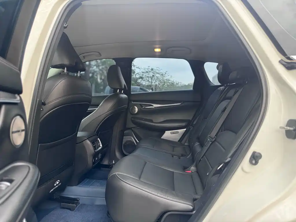 Infiniti QX50 2.0 T 4 WD Elite
