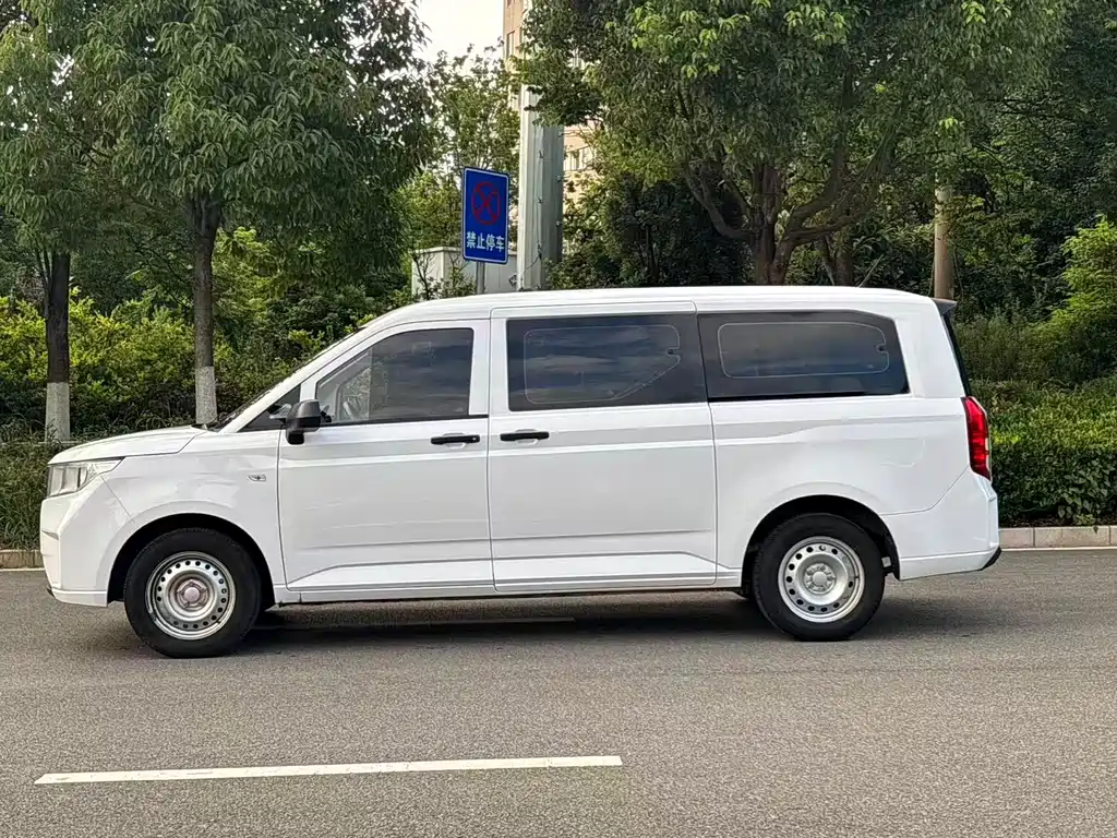 Wuling Journey 1.5 T Manual Comfort