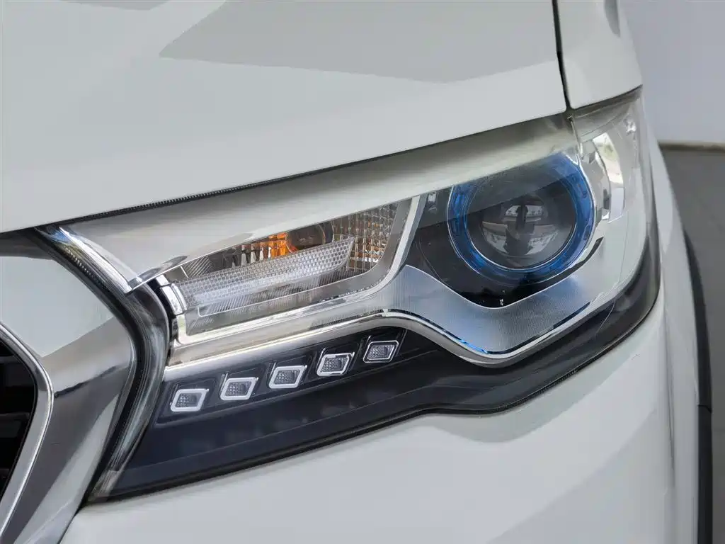 Haval H1 哈弗H1 2016款 改款 蓝标 1.5 L 手动豪华型