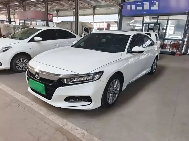 Honda Accord 260 TURBO Elite CN-VI