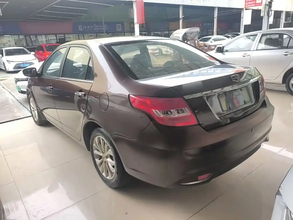 Vision 1.5 L Auto Happy