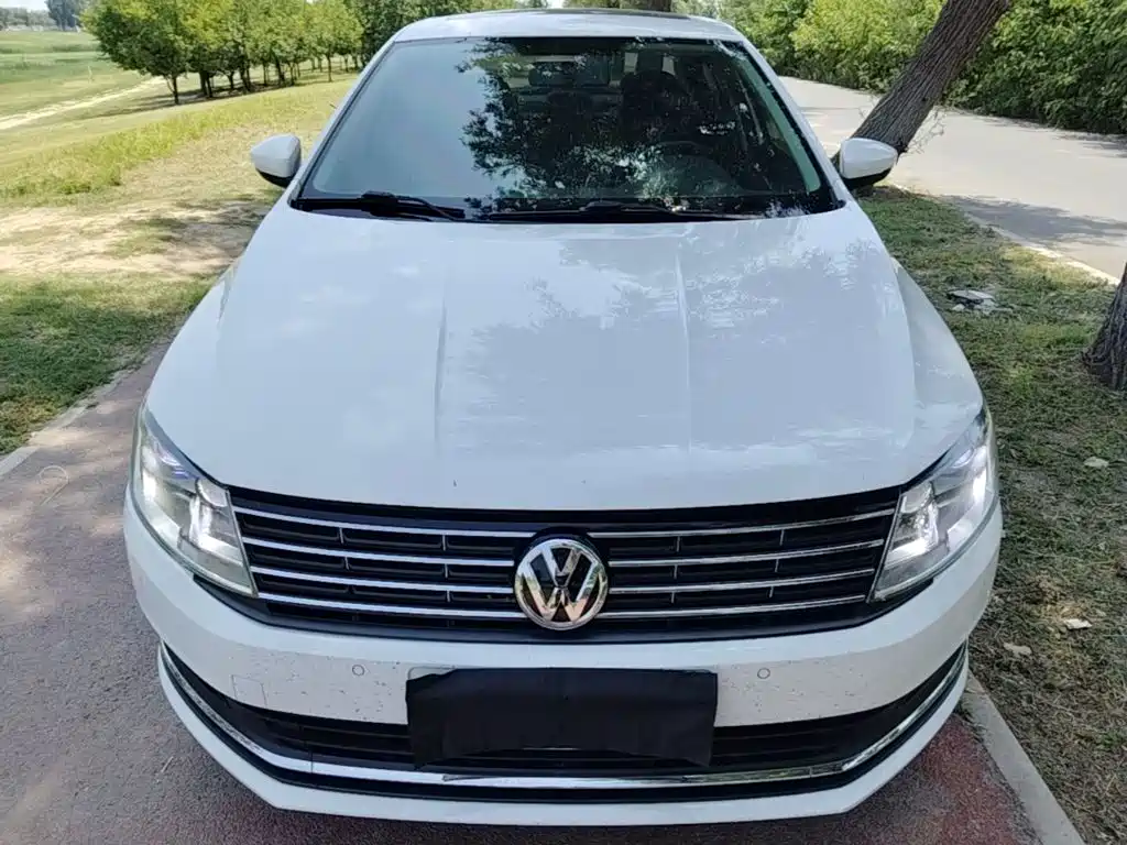 Lavida 1.6 L Auto Comfort