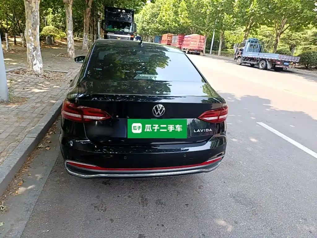 Lavida 1.5 L Auto Manyi