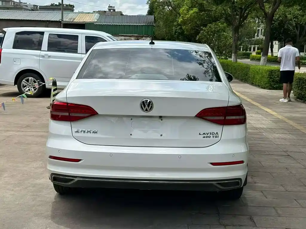 Lavida 280 TSI DSG Comfort CN-V
