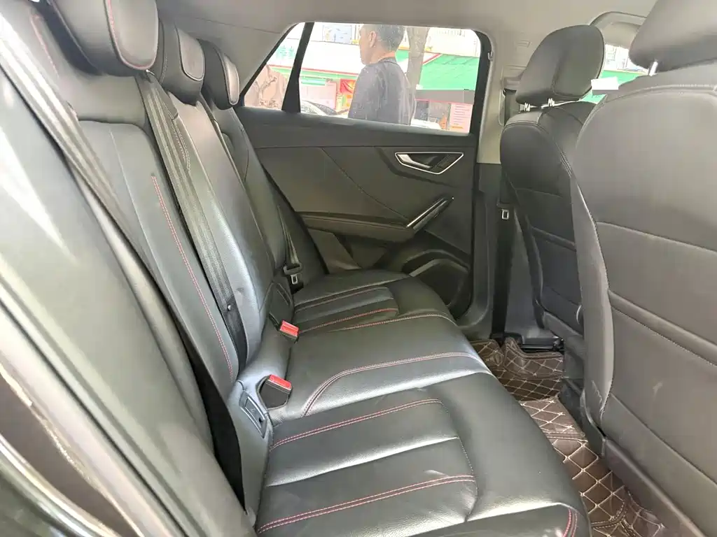 Audi Q2 L 35 TFSI Progressive Dynamic