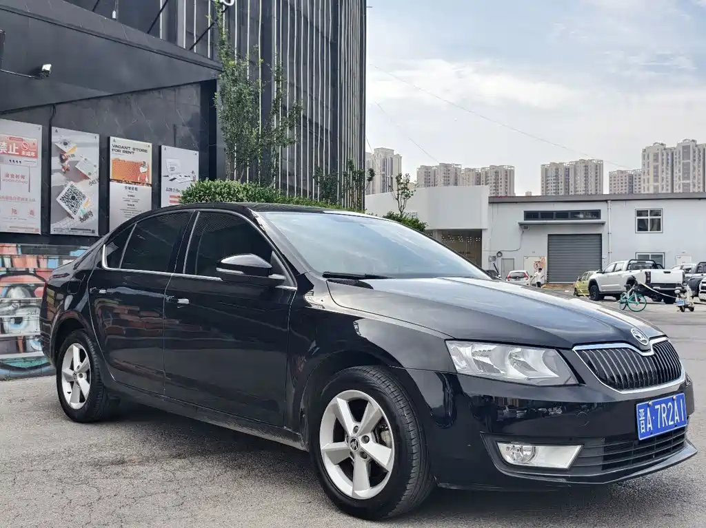 Octavia 1.6 L Auto Yijie