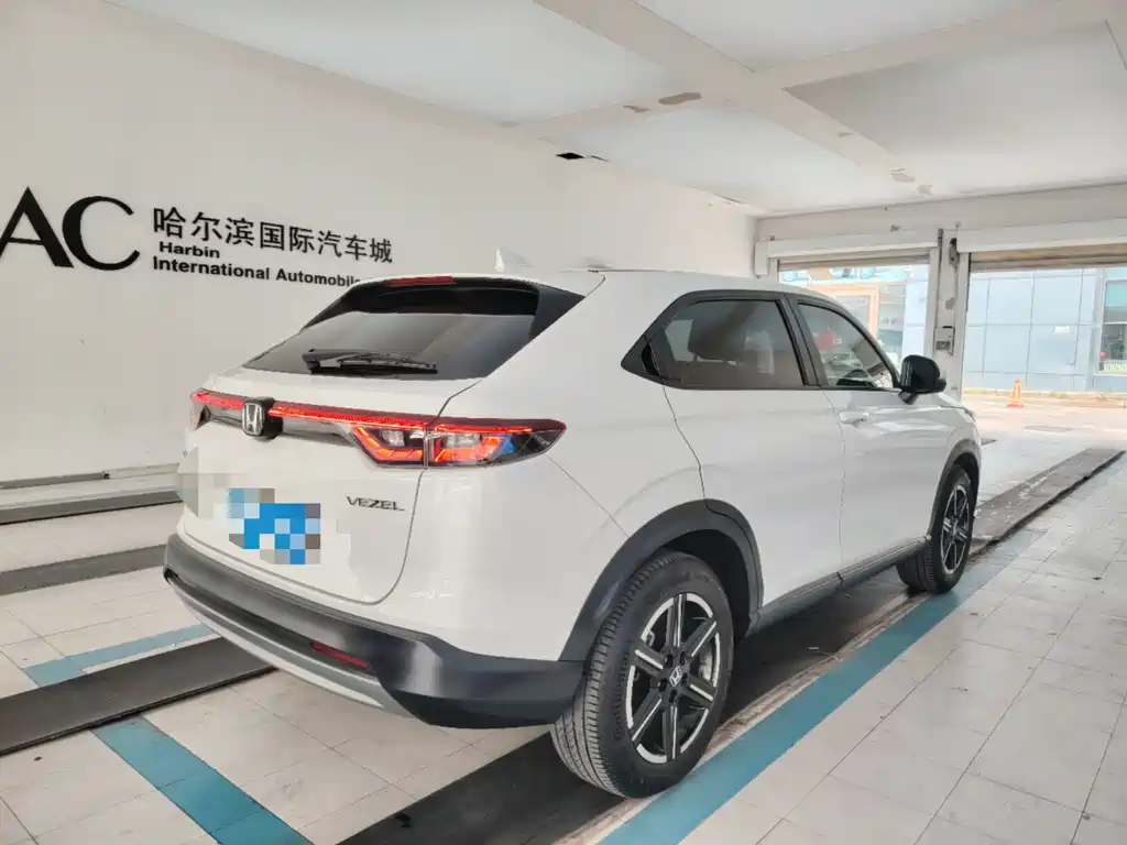 Vezel 1.5 L CVT Pioneer