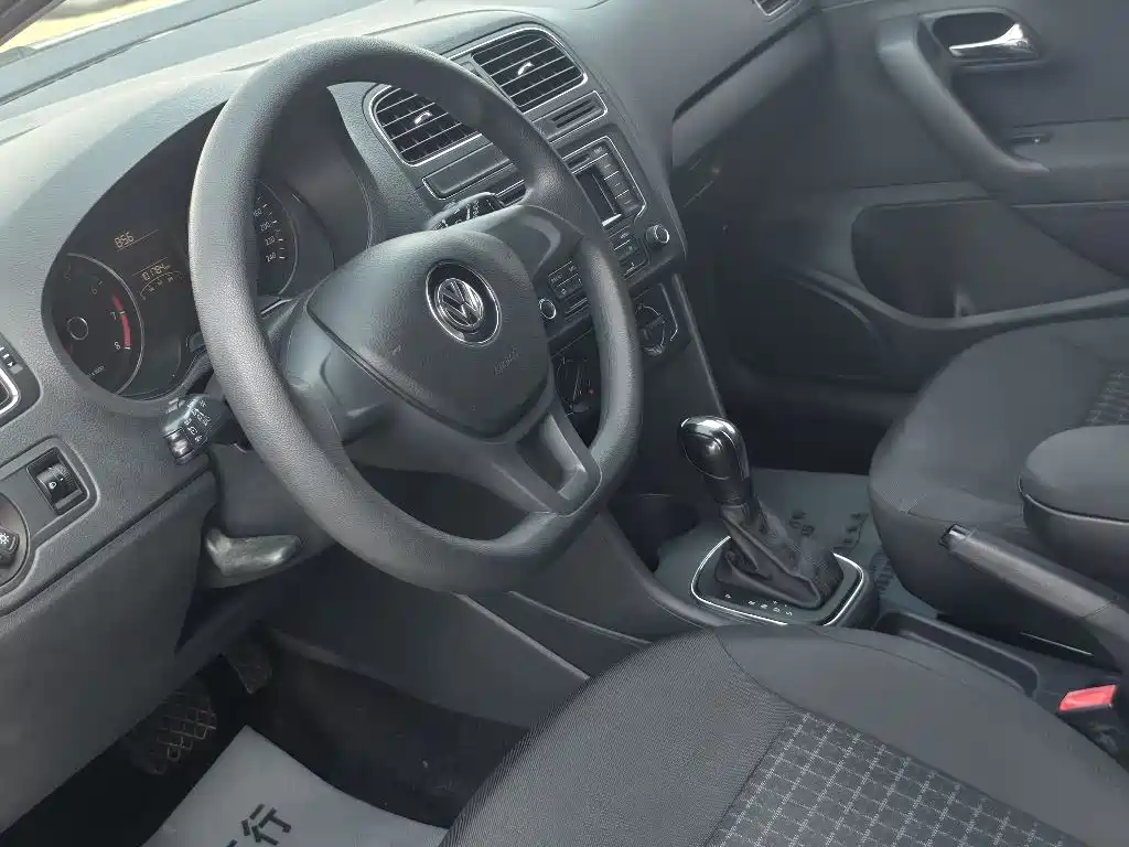 Polo 1.4 L Auto Comfort