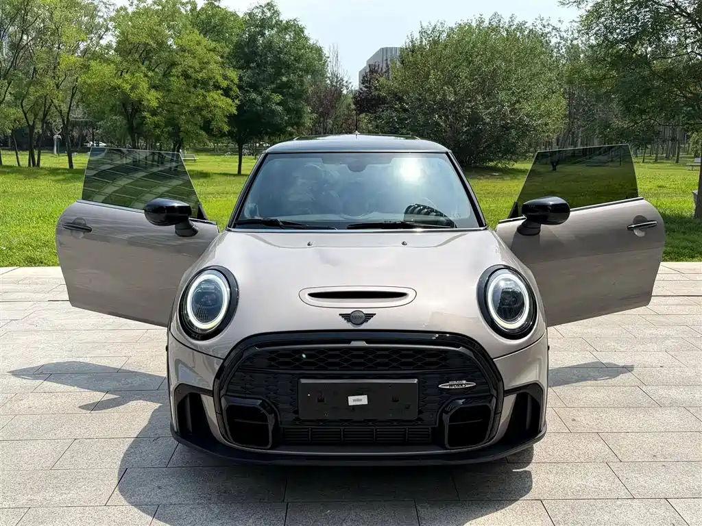 MINI MINI 2022款 改款 2.0 T COOPER S 赛车手