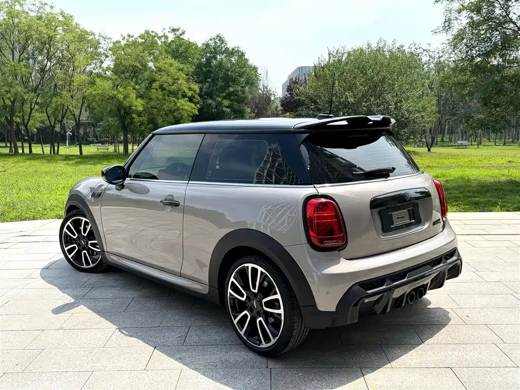 MINI MINI 2022款 改款 2.0 T COOPER S 赛车手