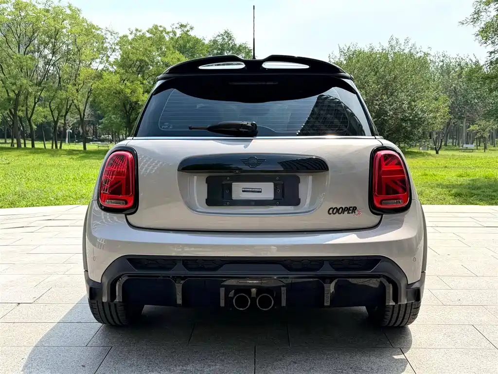 MINI MINI 2022款 改款 2.0 T COOPER S 赛车手