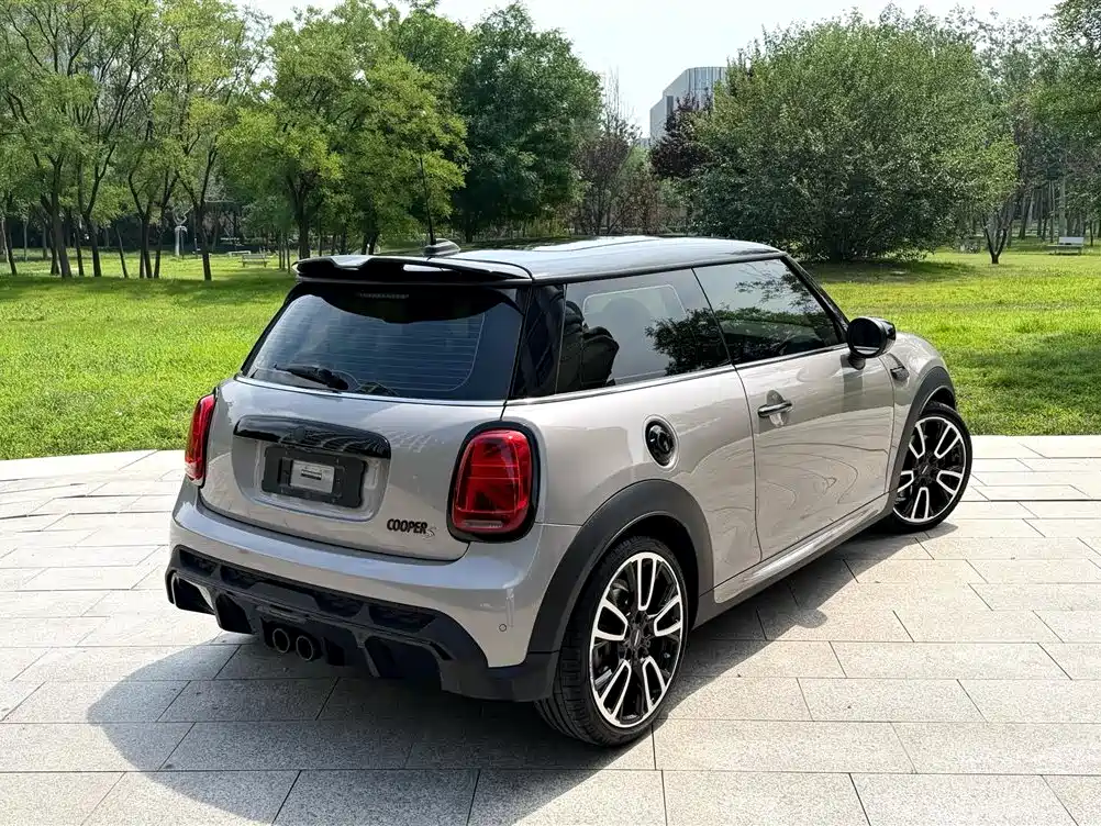 MINI MINI 2022款 改款 2.0 T COOPER S 赛车手
