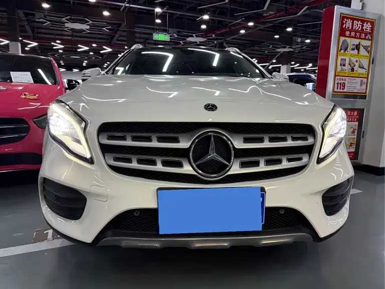 Mercedes-Benz GLA GLA 200 Fashion
