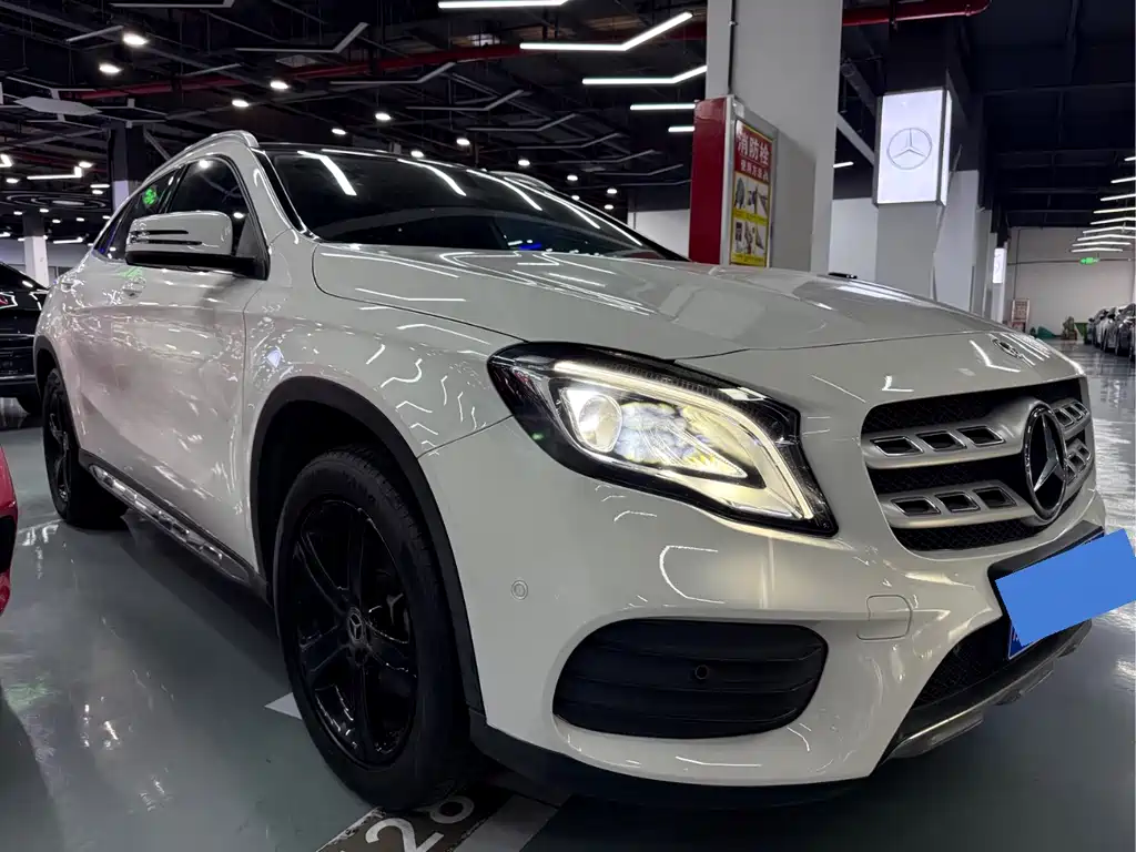 Mercedes-Benz GLA GLA 200 Fashion