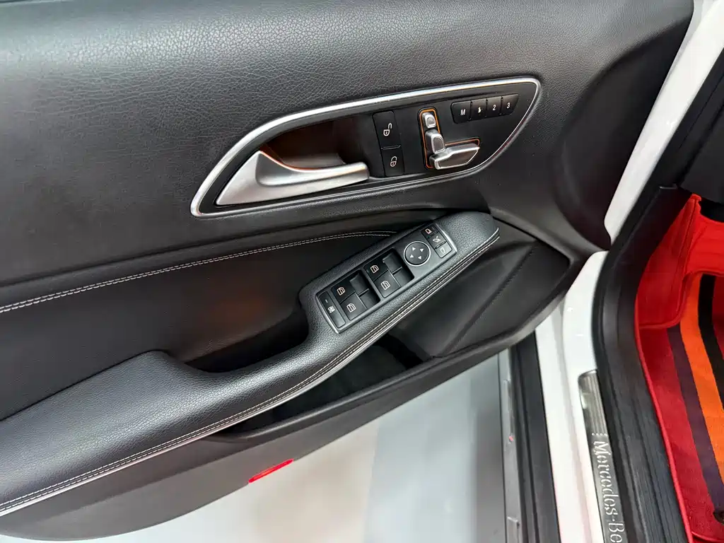 Mercedes-Benz GLA GLA 200 Fashion