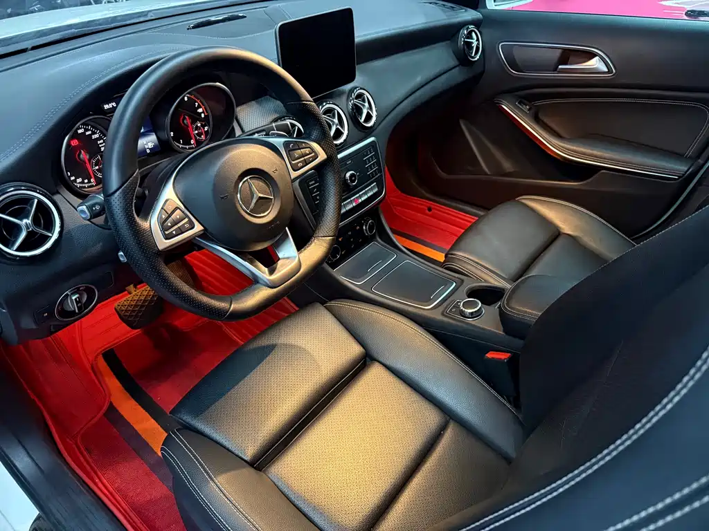 Mercedes-Benz GLA GLA 200 Fashion