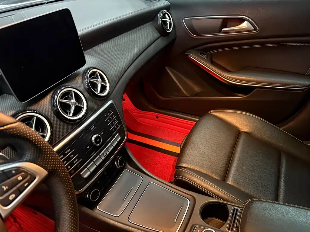 Mercedes-Benz GLA GLA 200 Fashion