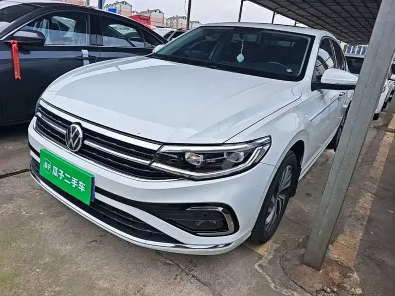Volkswagen Bora 200 TSI DSG Joy Travel