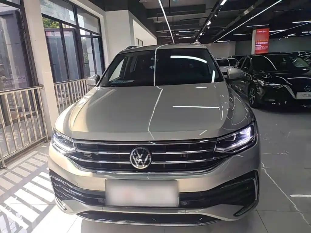 Tiguan L 330 TSI Auto 2 WD R-Line Premium