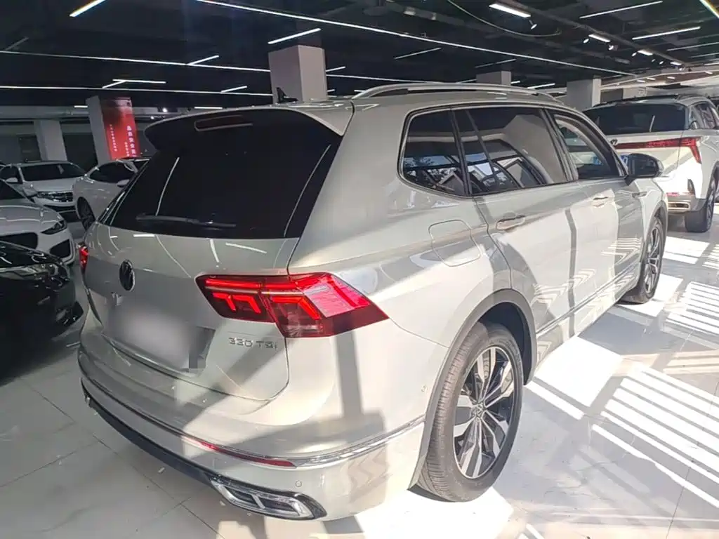 Tiguan L 330 TSI Auto 2 WD R-Line Premium