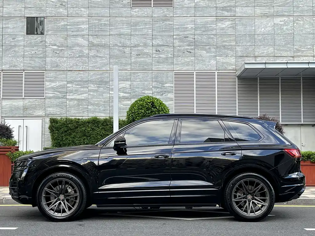 Touareg 3.0 TSI Sharp Enjoyment Classic Sport Package
